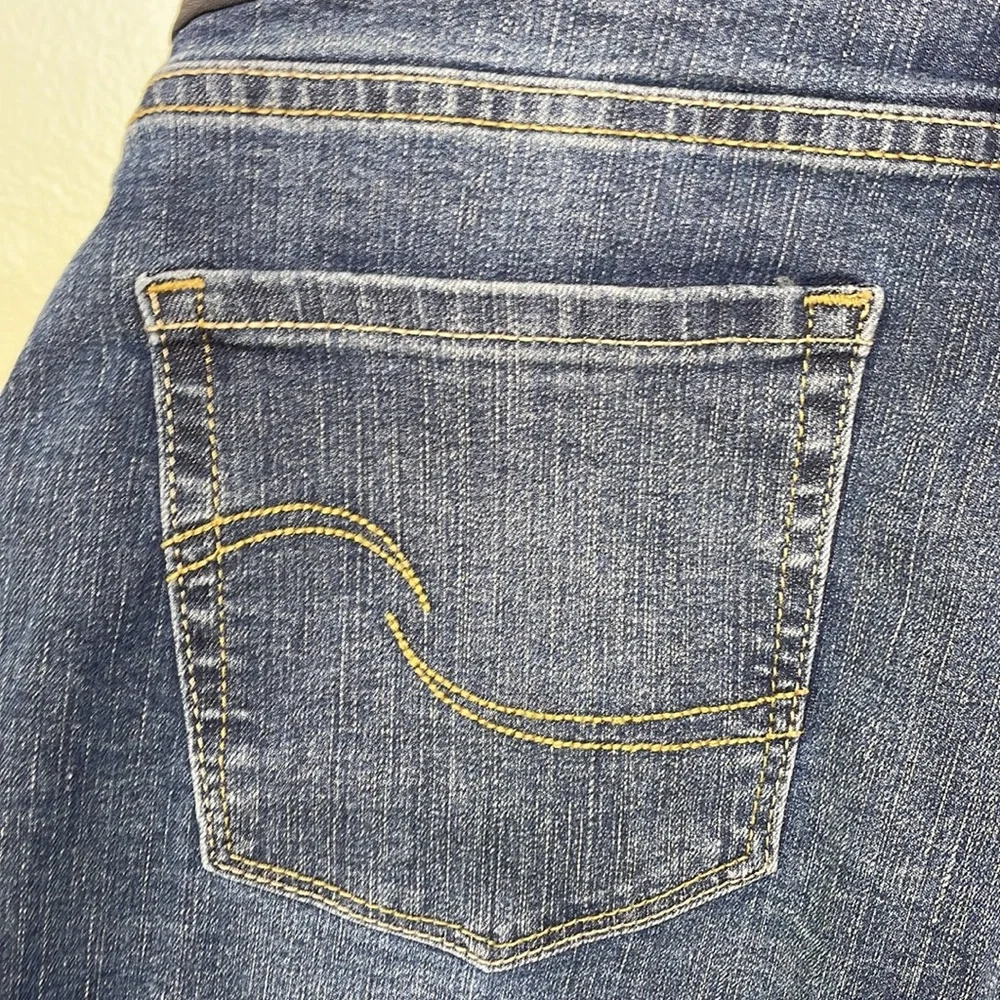 LEVI’S Maternity Shortie Cuffed Denim Shorts Small